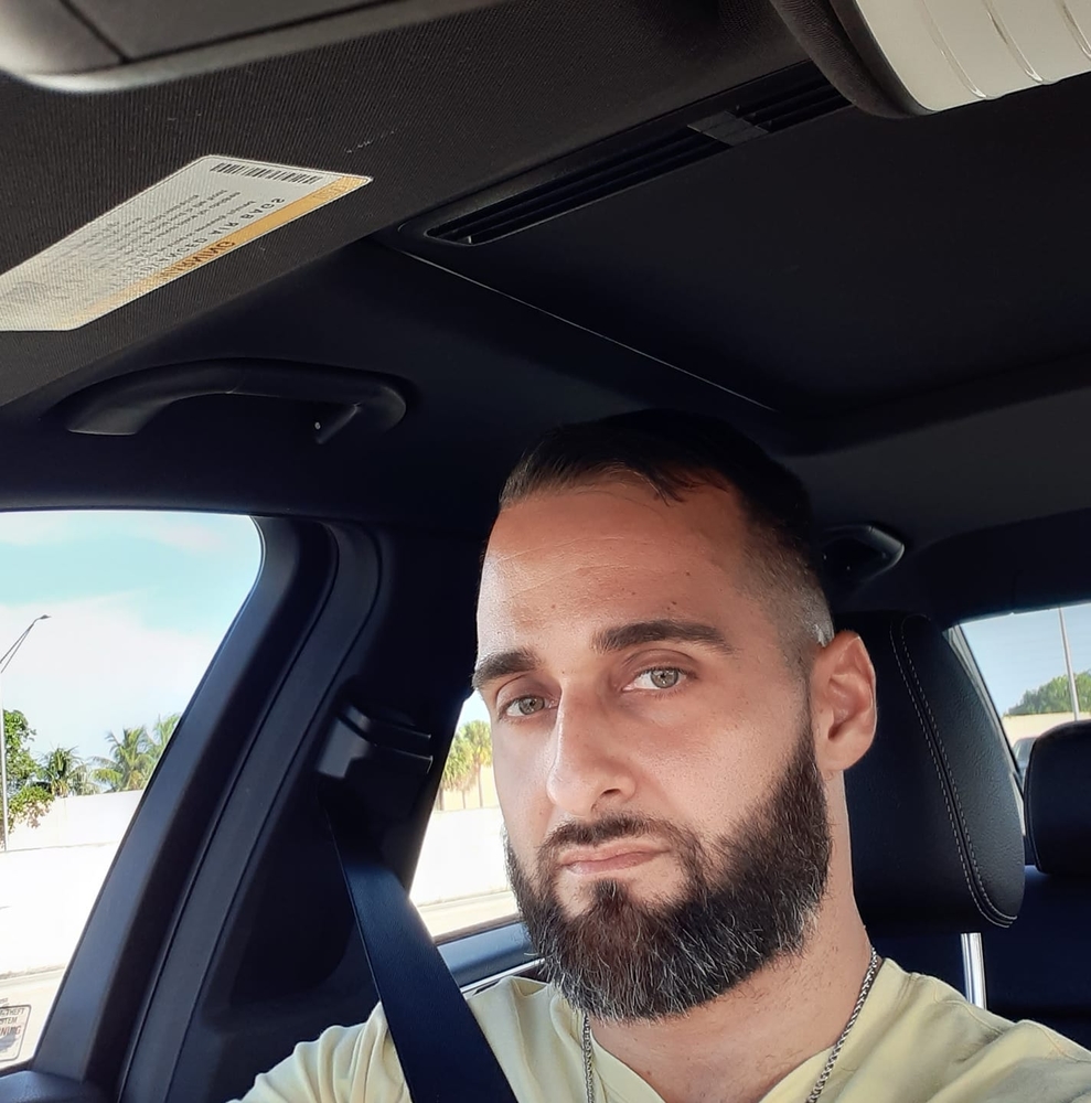 Meet your Posher, Daniel